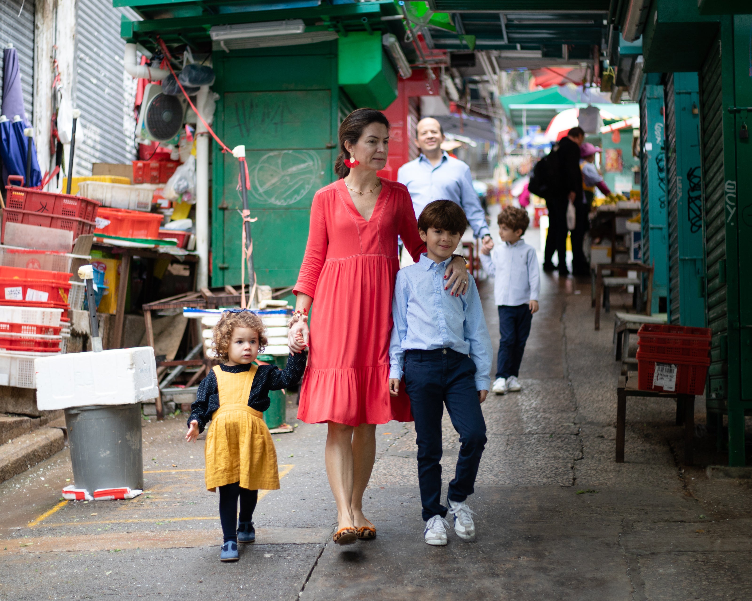 HK Family photo in a Hong Kong Street Market